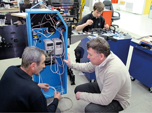 Монтаж системы управления ламинатором ЛЛ-740