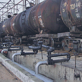 К двигателям насосов, обслуживающим железнодорожный терминал и перекачку нефти на танкеры, подключено 15 преобразователей частоты «Компании Веспер» разной мощности