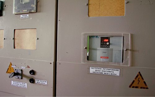 Частотное регулирование применяется также на дозировке коагулянта.