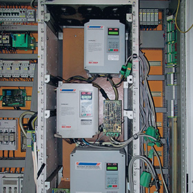 Шкаф управления машиной пневмотекстурирования с Весперами