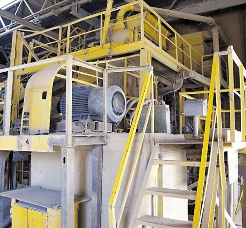 Плавный пуск привода грубого помола обеспечивает ДМС мощностью 160 кВт.