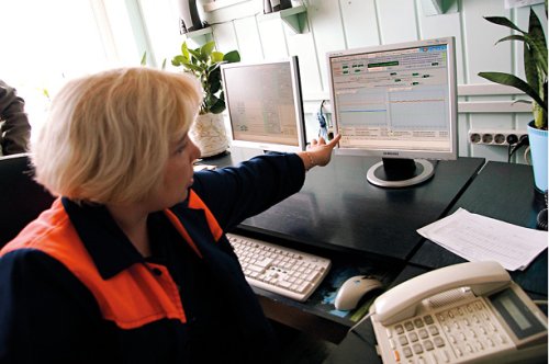 На мониторе можем наблюдать всю работу системы водоснабжения города в целом, может обратится к любой ее части и понять, что и где происходит