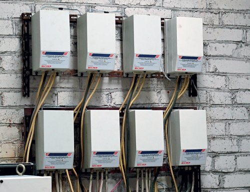 Тормозные прерыватели строго следят за режимами торможения гранулятора